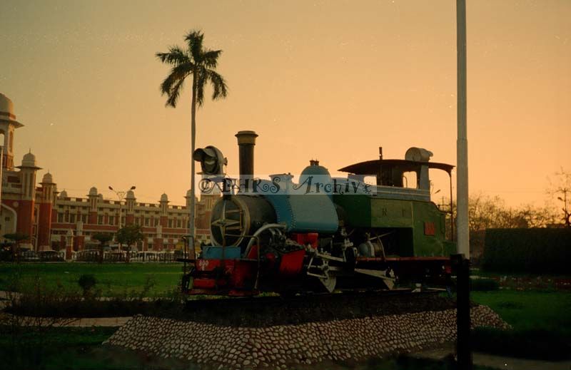 SB99-124.jpg
