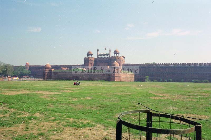 SB02-020.jpg