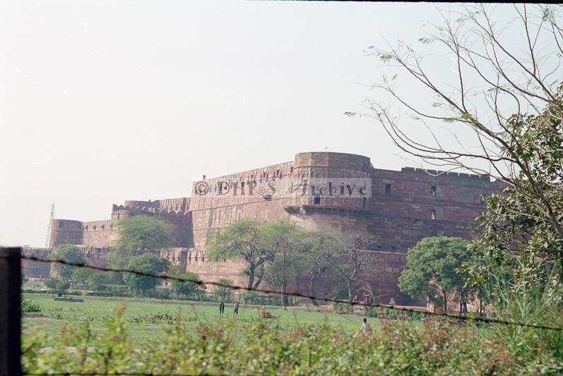 SB02-218.jpg