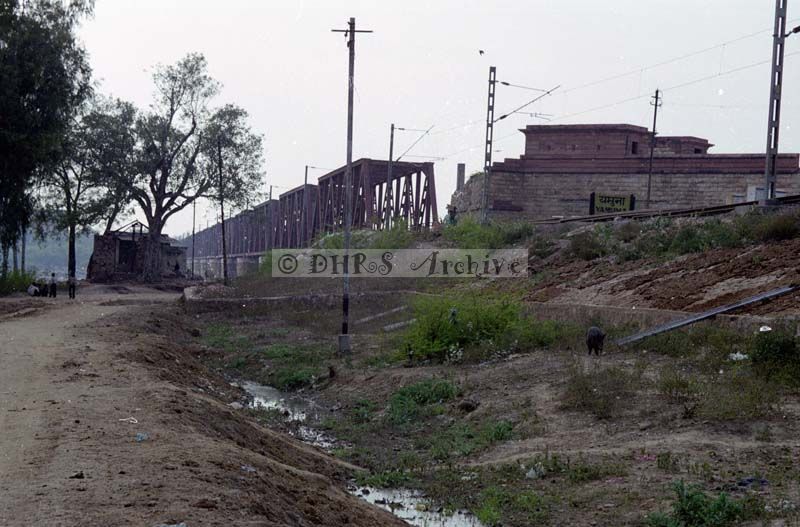 SB02-226.jpg