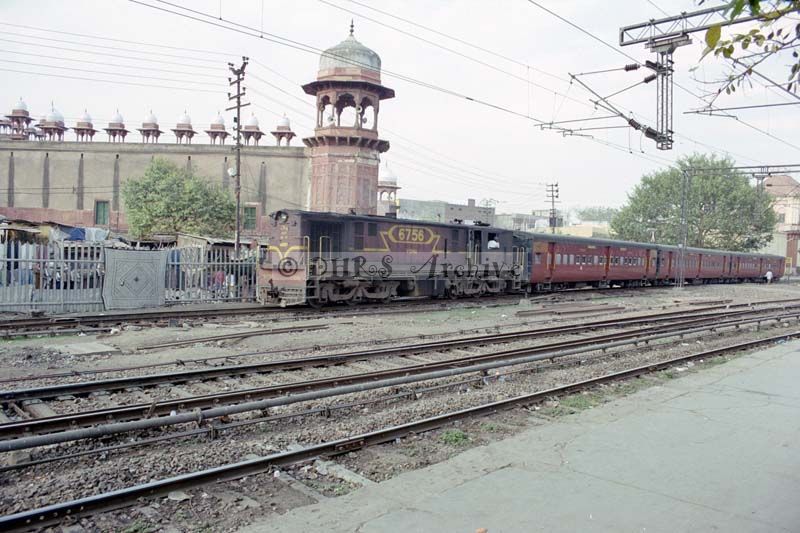 SB02-231.jpg